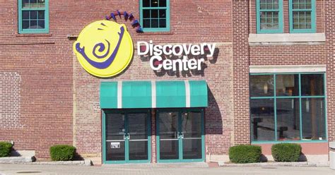 Discovery center of springfield - This event is free for all Discovery Center members–no additional ticket purchase necessary for admission. General Admission: Children (Ages 3 – 15): $10 ... Discovery Center of Springfield 438 E St. Louis St. Springfield, MO 65806. E-Mail: info@discoverycenter.org Phone: 417-862-9910